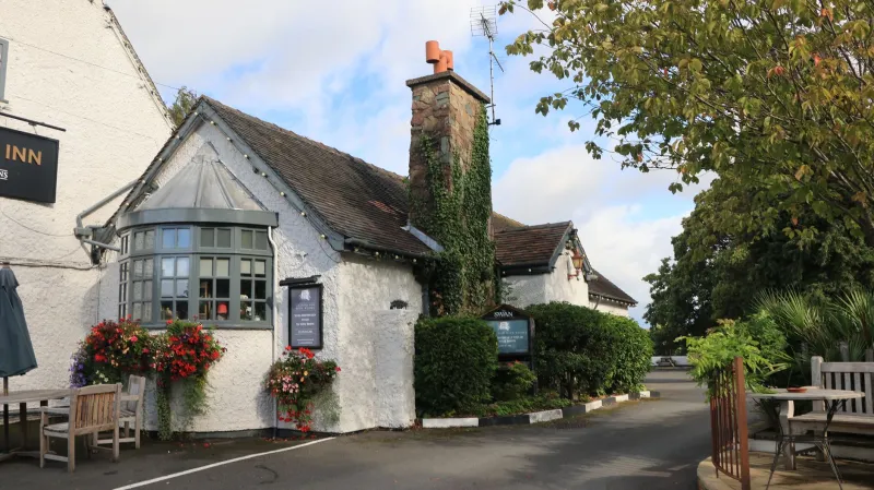 Why the Best Time to Stay at a British Inn Is When Everyone Else Has Gone Home